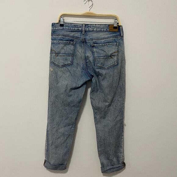 American Eagle Distressed Tomgirl Jeans Size 8 - Picture 4 of 6